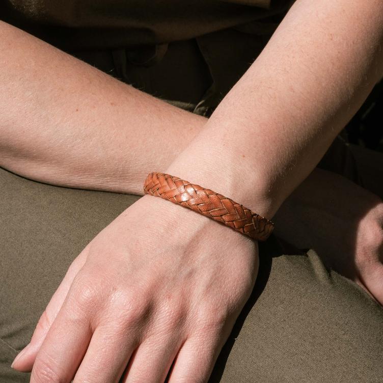 Wide Flat Weaved Leather Bracelet Tan2