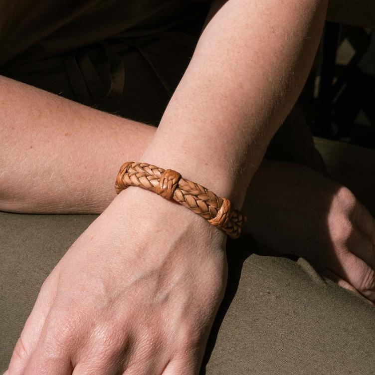 Double Round Leather Bracelet Tan1