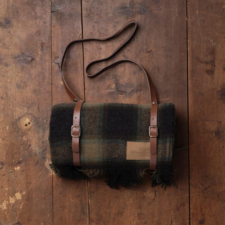 Motor Robe with Leather Carrier Plaid - 0